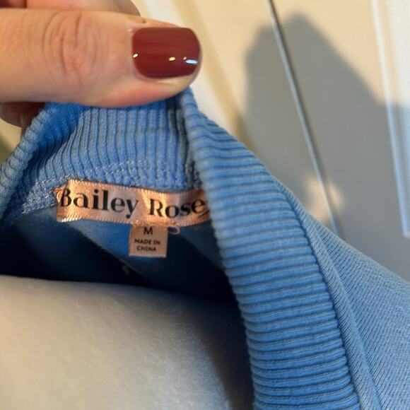 Bailey Rose Medium Embroidered “Malibu Athletics” Blue Crewneck Pullover - Picture 11 of 13